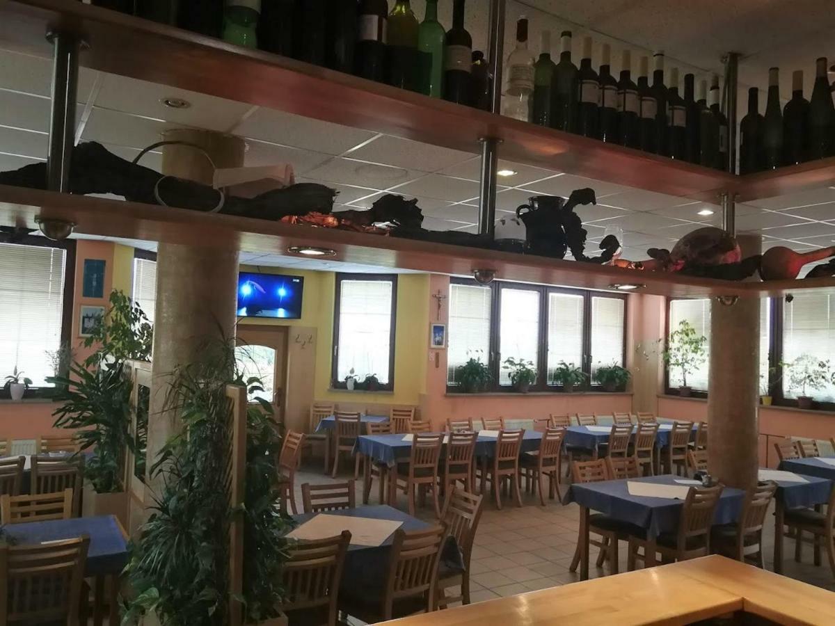 Hotel Kavana I Sobe Monika Grabrovnik Esterno foto