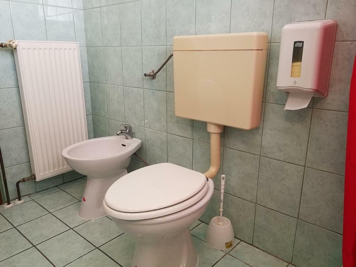 Hotel Kavana I Sobe Monika Grabrovnik Esterno foto