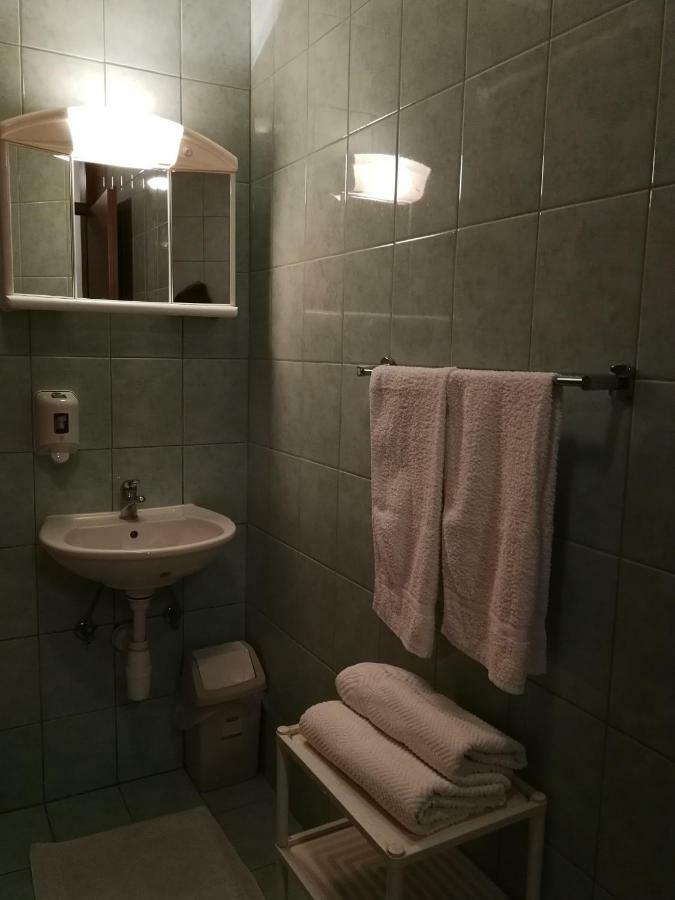 Hotel Kavana I Sobe Monika Grabrovnik Esterno foto