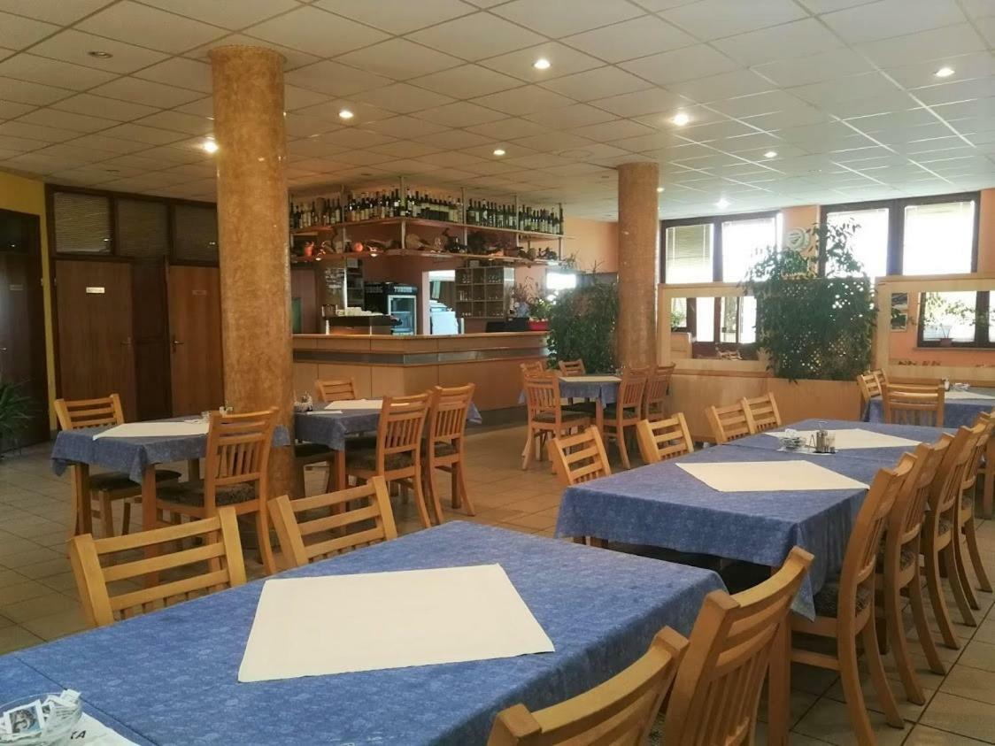 Hotel Kavana I Sobe Monika Grabrovnik Esterno foto